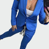 Aušra - Išskirtinai Elegantiškas Dviejų Dalių Kostiumas
