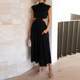 Ugnė - Elegantiška vestuvinė suknelė moterims su išpjova liemenyje ir stovinčia apykakle
