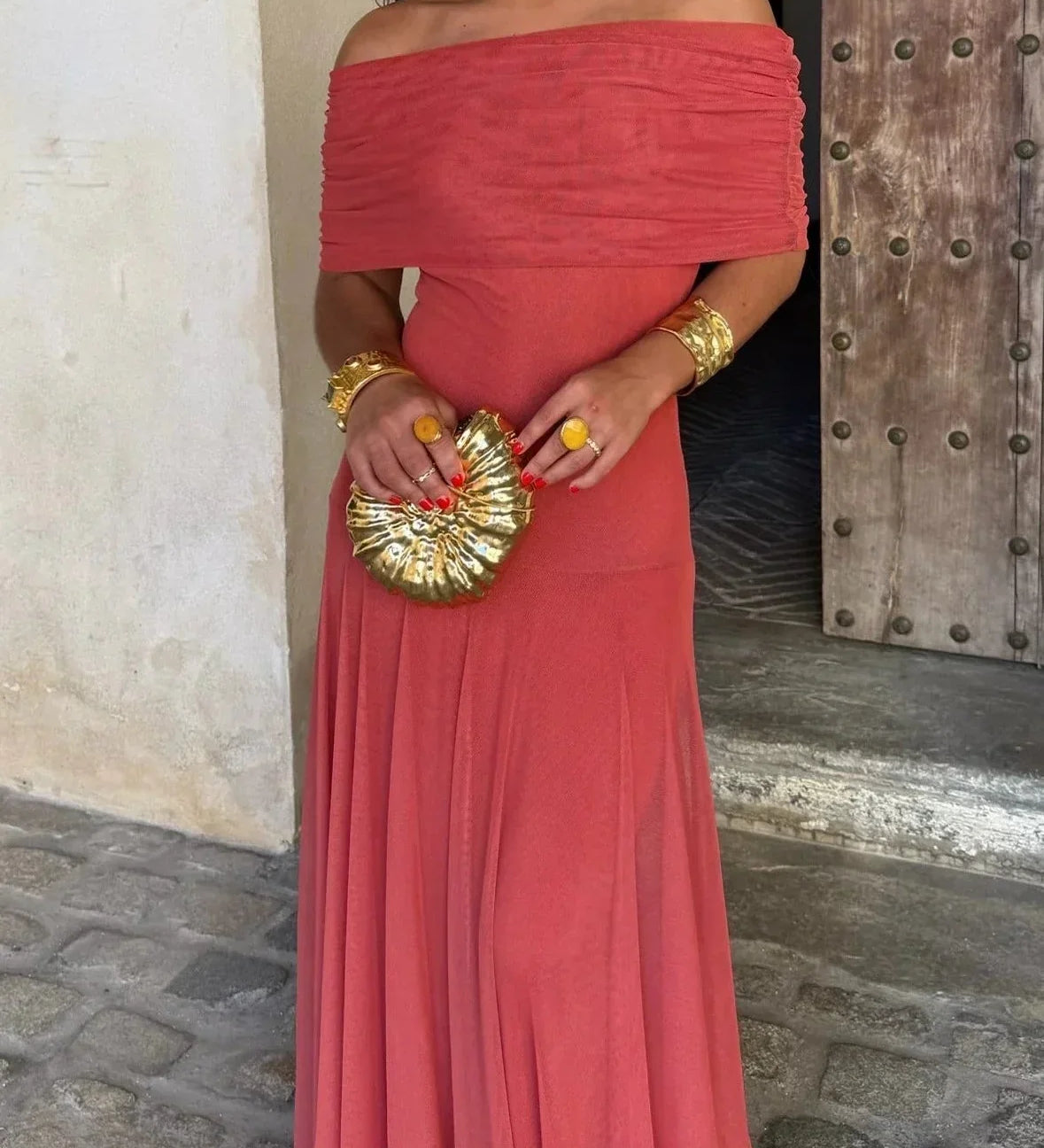 Gabija │Ilga drapiruota vieno peties suknelė